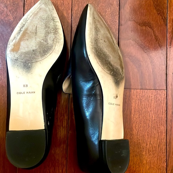 Gently Used Black Cole Haan Loafers Wmns 8 - Picture 4 of 4